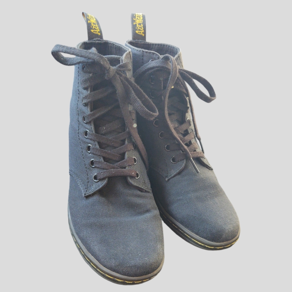 Doc Martens AIR WAIR Shoreditch Womens 9, Black Canvas Combat Boot Bounc…